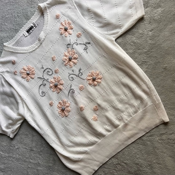 Vintage Sweaters - Vintage 90s Rocco Embroidered Floral Metallic Thread Pointelle Knit Sweater